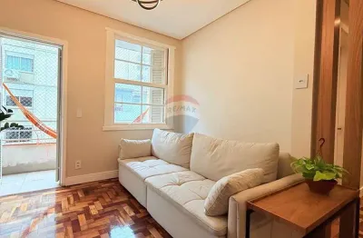 'viva no charme do centro histórico: apartamento reformado e mobiliado'