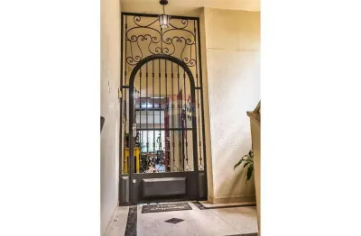 Apartamento com 3 quartos à venda na Rua Ramiro Barcelos, 953, Independência, Porto Alegre