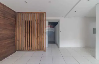 Prédio à venda na Rua Conselheiro Travassos, 235, São Geraldo, Porto Alegre