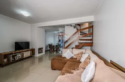 Casa em condomínio fechado com 2 quartos à venda na Avenida Edgar Pires de Castro, 1286, Hípica, Porto Alegre