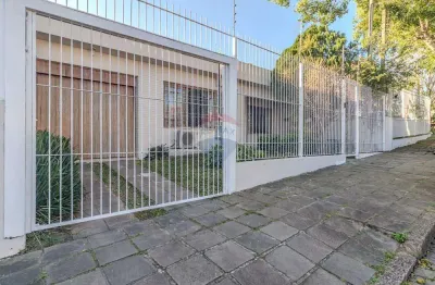 Casa com 3 quartos à venda na Rua Magalhães Calvet, 160, Sarandi, Porto Alegre