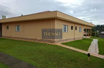 Casa térrea com 5 suítes e amplo quintal – Jd. Europa, Bragança