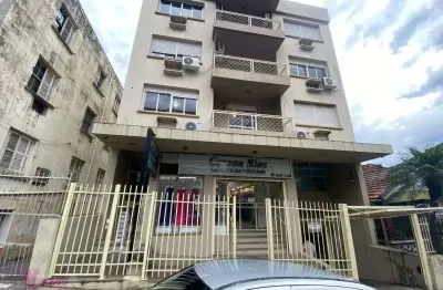 Apartamento com 2 quartos para alugar no Centro, Santa Maria 
