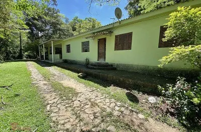 Casa com 4 quartos para alugar no Campestre do Menino Deus, Santa Maria 