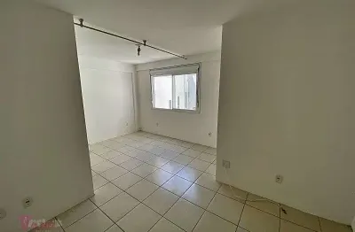 Kitnet / Stúdio para alugar no Centro, Santa Maria 