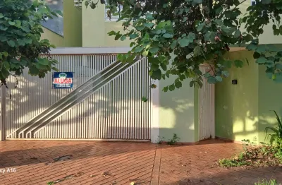 Sobrado caranda bosque ii - localização previlegiada, proxima a restaurantes, supermercados, escola e tudo o que voce precisa para viver com praticidade e qualidade