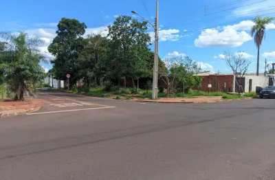 Excelente Terreno de Esquina à Venda – Oportunidade Imperdível!
