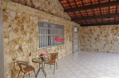 Casa isolada com 3 dormitórios disponível para venda e locação comercial no centro do boqueirão em p