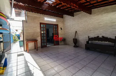Casa geminada reformada 2 dormitórios p/ venda no forte em praia grande/sp