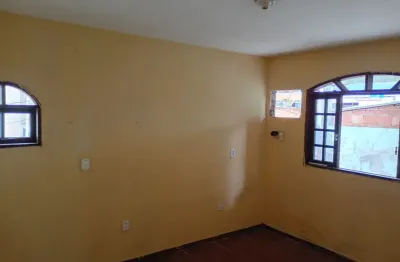 Vendo excelente sobrado em padre miguel proximo a igreja universal da estr cancela preta
