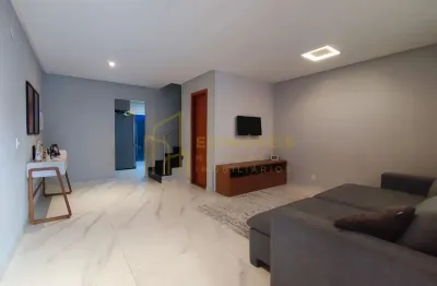 Casa espaçosa com suíte e varanda no parque residencial laranjeiras!
