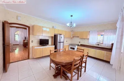 Casa térrea de esquina sem escadas: 3 dormitórios (1 suíte) 233m² - vila carrão