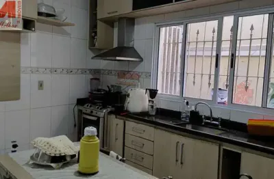 Sobrado amplo - 2 dormitórios - terraço - churrasqueira - 2 vagas