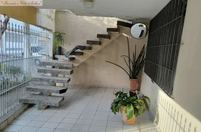Sobrado à venda - ideal para duas famílias ou investimento!