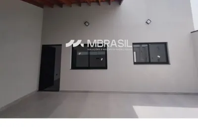 Casa a venda com 3 dormitórios sendo 1 suíte, no parque residencial dos sabiás