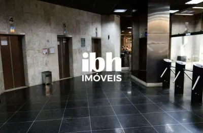 Andar corrido para locação com 243,00m² + 3 vagas de garagem no coração da cidade.