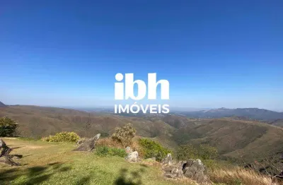 Excelente casa a venda no condomínio retiro das pedras.