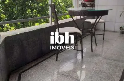 Apartamento à venda com 154,00m², 4 quartos, 1 suíte,4 banheiros, 2 vagas de garagem no funcionários.