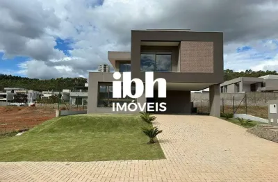 Casa residencial 3 pavimentos , 3 súites ,4 vagas , 390m² costa laguna