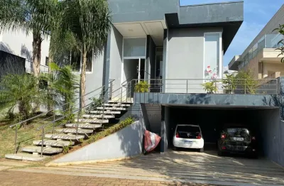 Casa em condomínio fechado com 4 quartos à venda no Alphaville, Santana de Parnaíba  por R$ 3.200.000