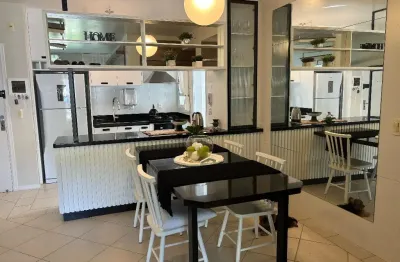 Excelente apartamento 4 dormitórios mobiliado em condomínio fechado na praia brava com escritura