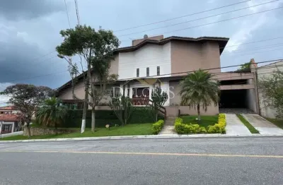 Lindíssima casa alto padrão em 3 terrenos, conta com 4 suítes
