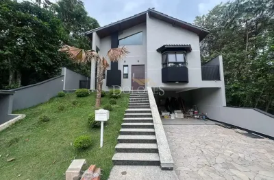 Casa a venda, condomínio aruã lagos mogi das cruzes, churrasqueira, piscina com a dolores imóveis