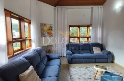 Sobrado no aruã lagos ok p/ financiamento bancário ou analisa parcelamento direto c/ proprietário