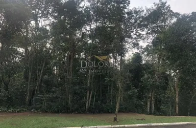 Arujazinho 2 - terreno à venda com 1.086m² em declive, com projeto. cetesb e prefeitura aprovados!