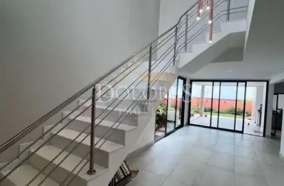 Condomínio aruã brisas 2 em mogi das cruzes - belo sobrado à venda com 3 suítes sendo uma master