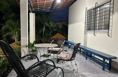 2 casas em 1 lote para morar ou rentabilizar com eventos ou finais de semana
