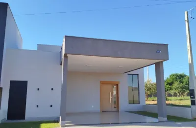 Linda casa com piscina a venda no condomínio laranjeiras em araçatuba