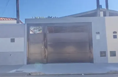 Vendo casa c/ 2 dormitórios no bairro jussara em araçatuba sp