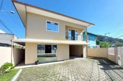 Casa em condomínio fechado com 4 quartos para alugar na rua rita lourenço da silveira, lagoa da conceição, florianópolis, 142 m2 por r$ 7.500