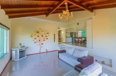 Casa com 4 quartos à venda na rua professor adriano mosimann, trindade, florianópolis, 428 m2 por r$ 1.850.000