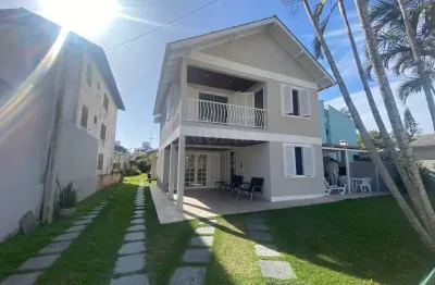 Casa em condomínio fechado com 4 quartos à venda na servidão lindomar álvaro da silveira, ingleses do rio vermelho, florianópolis, 173 m2 por r$ 1.500.000