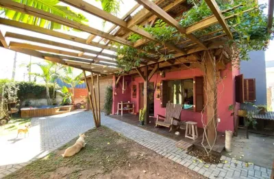 Casa em condomínio fechado com 2 quartos à venda na servidão maria farias, rio tavares, florianópolis, 250 m2 por r$ 1.280.000