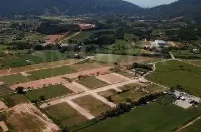 Terreno em condomínio fechado à venda na área rural, loteamento santa catarina, biguaçu, 361 m2 por r$ 188.000
