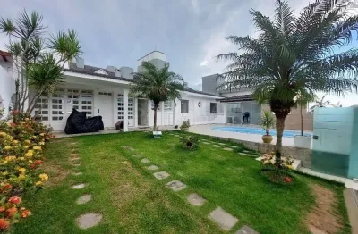Casa em condomínio fechado com 4 quartos para alugar na rua senador milton campos, coqueiros, florianópolis, 170 m2 por r$ 11.000