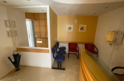 Sala comercial com 2 salas à venda na rua feliciano nunes pires, centro, florianópolis, 48 m2 por r$ 220.000