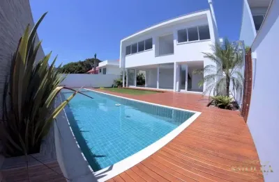 Casa com 4 quartos à venda na rua desembargador alcebíades silveira de souza, joão paulo, florianópolis, 275 m2 por r$ 2.570.000