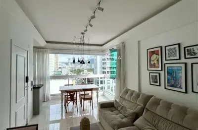 Apartamento com 2 quartos à venda na Rua 316, 15, Meia Praia, Itapema