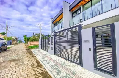 Sobrado para venda em balneário piçarras, itacolomi, 3 dormitórios, 3 suítes, 4 banheiros, 2 vagas