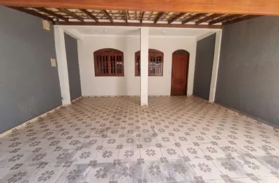 Casa com 3 quartos para alugar na Santa Mônica, Belo Horizonte 