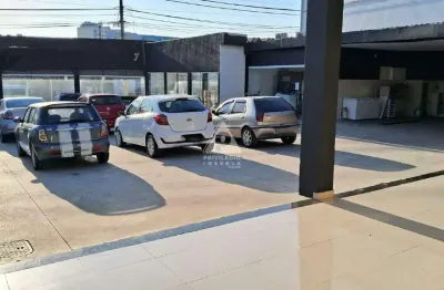 Loja comercial de 432 m² com estrutura completa para vários negócios