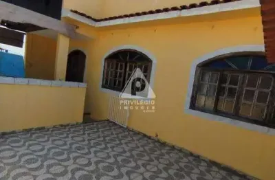 Excelente casa tipo apartamento em magalhães bastos