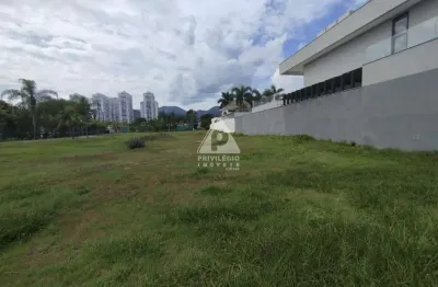 Terreno de 1.500m² em área privilegiada – oportunidade única!