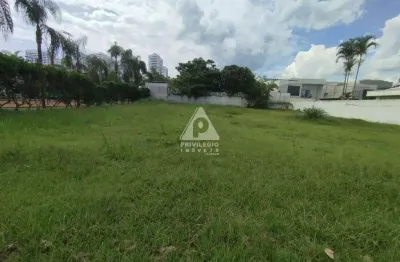 Terreno de 1.500m² – espaço perfeito para construção sustentável