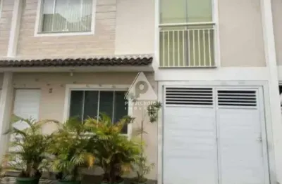 Conforto e requinte! casa triplex com 3 quartos, 4 banheiros e área gourmet privativa
