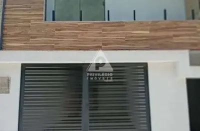 Casa duplex em condomínio,2 quartos , vaga de garagem , mais infraestrutura a venda , na taquara